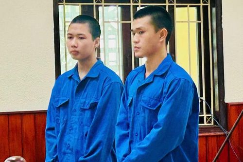 Gia Lai: Dùng hung khí đánh người, 2 bị cáo lãnh tổng cộng 17 năm tù
