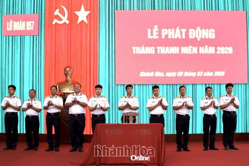 Phát động phong trào thi đua 'Tuổi trẻ Lữ đoàn 957 xung kích lập công, tô hồng truyền thống'