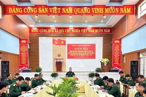 Cán bộ, chiến sĩ lực lượng vũ trang mong chờ ngày hội non sông