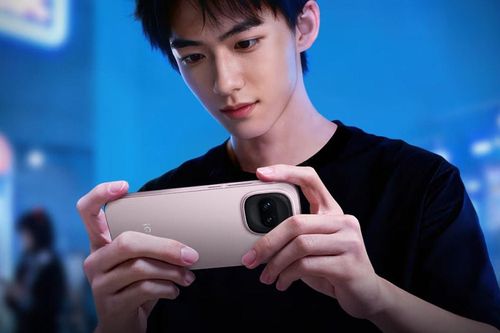 iQOO Z11 gây ấn tượng với viên pin 9,020 mAh và màn hình tần số quét 165Hz