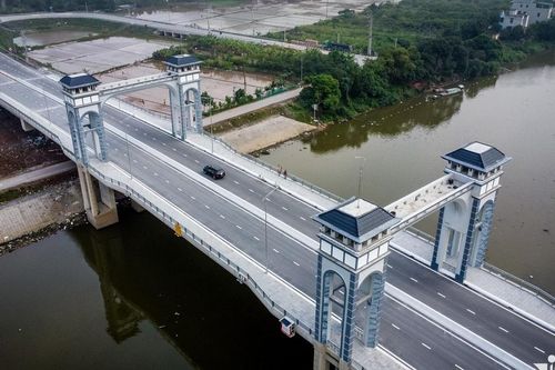 Ninh Bình sở hữu cầu Tân Lang nghìn tỷ với tháp vọng cảnh mang kiến trúc độc đáo