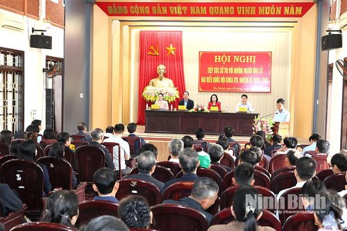 Phó Chủ tịch Quốc hội Nguyễn Thị Thanh và các ứng cử viên đại biểu Quốc hội khóa XVI tiếp xúc cử tri các xã Yên Khánh, Khánh Trung, Khánh Thiện