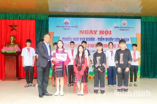 Trung tâm Thanh, thiếu nhi tỉnh khu vực 2 tổ chức Chương trình 'Thiếu nhi vui khỏe-Tiến bước lên Đoàn'