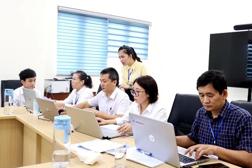 Chú trọng đào tạo, nâng cao chất lượng nguồn nhân lực