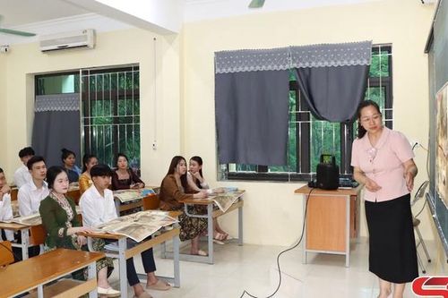 Hợp tác giáo dục và phát triển nhân lực với các tỉnh nước bạn Lào