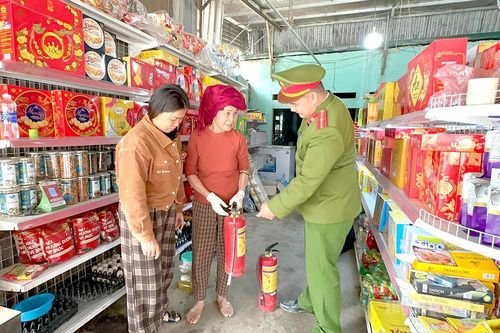 Công an tỉnh Tuyên Quang cảnh báo nguy cơ cháy, nổ do tích trữ xăng, dầu