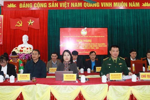 Cử tri bày tỏ kỳ vọng, tin tưởng vào chương trình hành động của các ứng cử viên ĐBQH và HĐND tỉnh