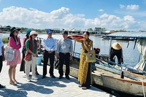 Bảo vệ môi trường phá Tam Giang từ thông điệp 'giảm nhựa'