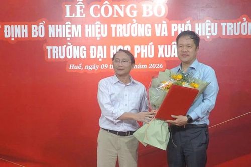 TS. Đàm Quang Minh trở lại đảm nhiệm cương vị Hiệu trưởng Trường Đại học Phú Xuân