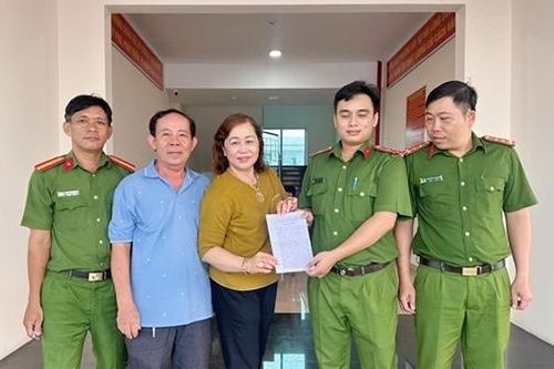 Công an phường nhanh chóng làm rõ vụ lừa đảo, thu hồi tài sản cho bị hại