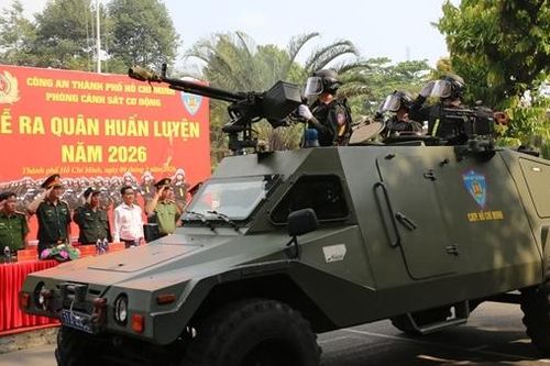 Những 'lá chắn thép' ra quân huấn luyện vì bình yên thành phố mang tên Bác Hồ