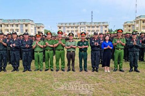 Gần 760 chiến sĩ mới được huấn luyện kỹ năng cảnh sát cơ động