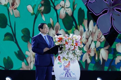 Khai hội Hoa Ban Điện Điên 2026