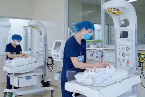 Cùng chuẩn quốc tế, sinh con ở Mỹ hết tiền tỷ, Việt Nam chỉ vài chục triệu