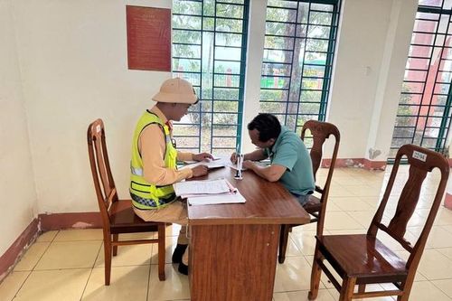 Phạt gần 200 triệu đồng xe khách 25 chỗ chở 53 người
