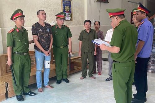 Bắt Trần Nguyên Phát mang dao vào quán cà phê đe dọa chủ quán
