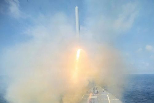 Ông Trump: Iran có tên lửa Tomahawk, nghi đánh bom trường nữ sinh