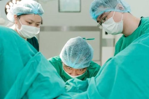 Phẫu thuật thành công cho trẻ bị viêm ruột thừa có phủ tạng đảo lộn hiếm gặp