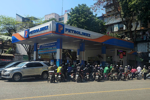 Petrolimex và PVOIL khẳng định đủ nguồn cung xăng dầu đáp ứng nhu cầu khách hàng