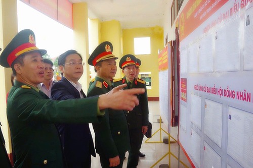 Chính ủy Quân khu 4 kiểm tra công tác chuẩn bị bầu cử tại Hà Tĩnh