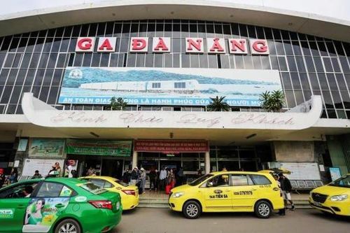 Rục rịch tăng giá vé xe, tàu khi giá xăng, dầu tăng vọt