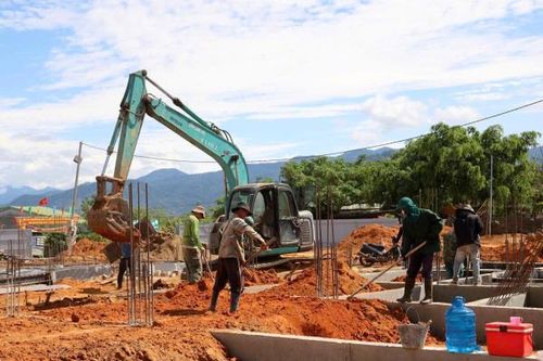 Huy động nhân lực, đẩy nhanh xây dựng trường nội trú liên cấp các xã biên giới tại Quảng Ngãi