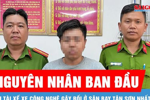 Bắt khẩn cấp tài xế xe ôm gây rối trước cổng sân bay Tân Sơn Nhất