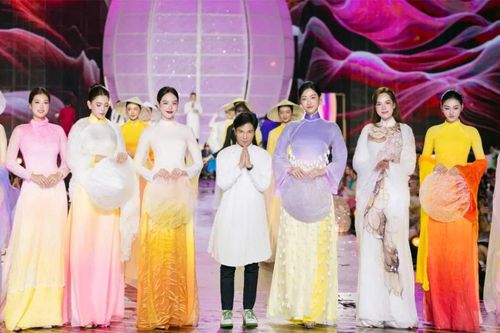 Nghệ nhân - NTK Trung Đinh dệt khát vọng Việt trên tà áo dài lụa