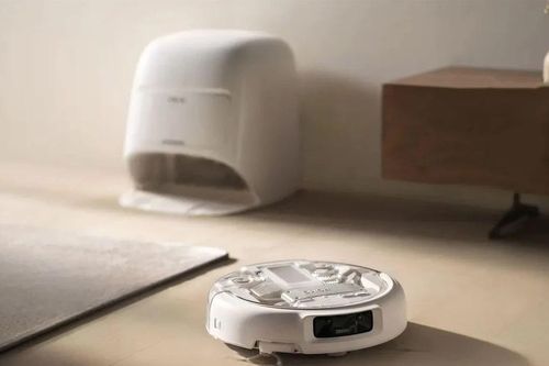 Vô tình hack 7000 robot hút bụi, người đàn ông nhận được 30.000 USD