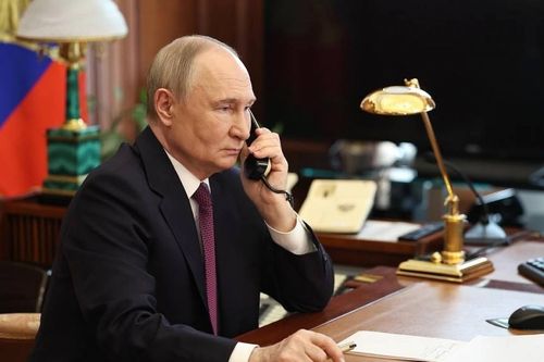 Giữa lúc xung đột Trung Đông khốc liệt, Tổng thống Nga Putin điện đàm với người đồng cấp Mỹ Donald Trump