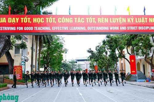 Nâng cao chất lượng huấn luyện, bảo vệ vững chắc chủ quyền lãnh thổ, an ninh biên giới quốc gia