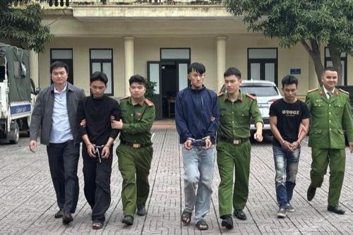 Bắt 3 đối tượng cướp giật trong đêm