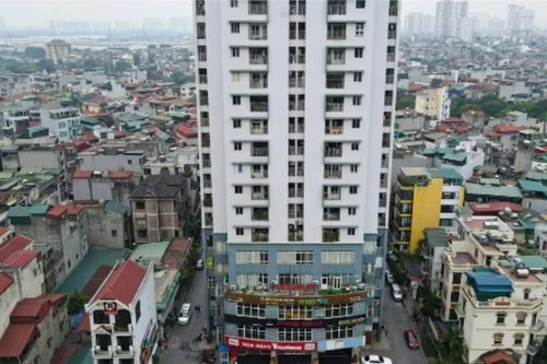 Ngân hàng rao bán bất động sản để siết nợ hàng trăm tỷ