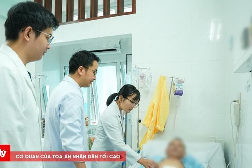 Cứu sống bệnh nhân ngưng tim trên bàn mổ