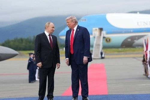 Ông Trump điện đàm với ông Putin, dự đoán xung đột Iran sẽ sớm kết thúc