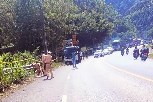 Phát hiện thi thể nam sinh viên cùng xe máy dưới vực sâu ở Lâm Đồng