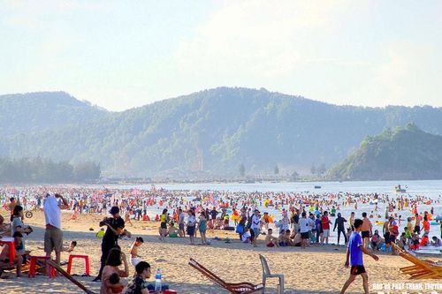 Thường trực Tỉnh ủy Nghệ An thống nhất tổ chức Festival Du lịch Cửa Lò 2026 'Bốn mùa biển gọi'