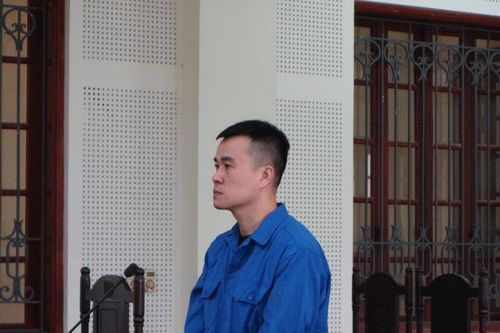 Lừa chạy tại ngoại, chiếm đoạt tiền tỷ