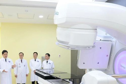Bệnh viện K vận hành hệ thống máy rút ngắn thời gian xạ trị còn 2-3 phút