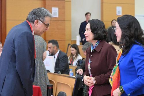 Nhà khoa học đoạt Nobel cùng 150 chuyên gia bàn chiến lược chống dịch truyền nhiễm tại Việt Nam