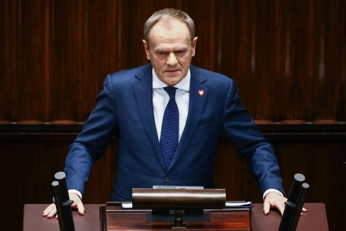 Thủ tướng Ba lan Donald Tusk tiếp tục được bầu làm lãnh đạo đảng cầm quyền
