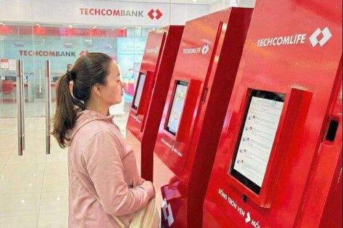 Techcombank dự kiến rót thêm 800 tỷ đồng tăng vốn cho Techcom Life