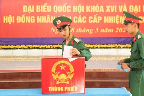 Những lá phiếu nơi đảo xa