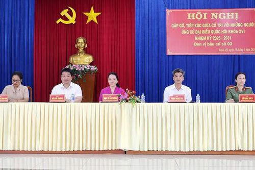Ứng cử đại biểu Quốc hội tiếp xúc cử tri các xã: Bình Mỹ, Châu Phú, Vĩnh Gia, Ô Lâm