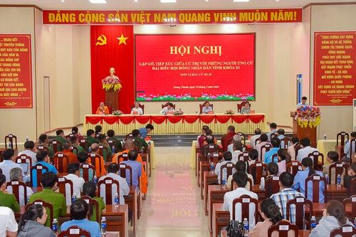 Ứng cử viên đại biểu HĐND tỉnh tiếp xúc cử tri 2 xã Giang Thành và Vĩnh Điều