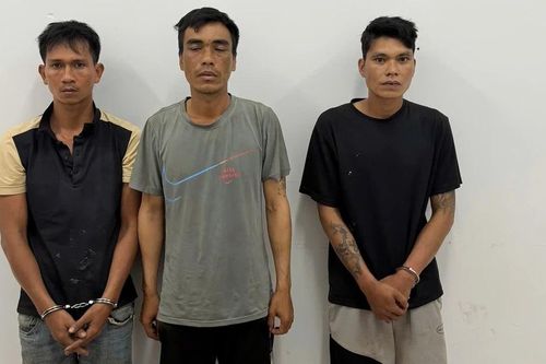 Công an xã Chư Sê bắt 3 đối tượng trộm máy bơm lấy tiền mua mồi nhậu