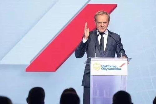 Thủ tướng Ba Lan Donald Tusk tái đắc cử lãnh đạo đảng cầm quyền