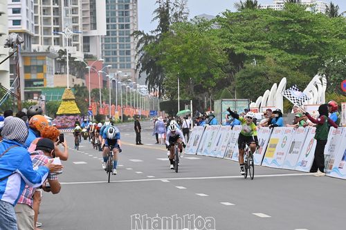 Nguyễn Thị Thu Mai về nhất Chặng 1 Giải xe đạp nữ quốc tế thành phố Hồ Chí Minh