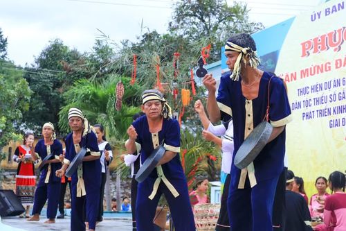 Hỗ trợ chi phí sinh hoạt hằng tháng cho nghệ nhân: Sự quan tâm thiết thực