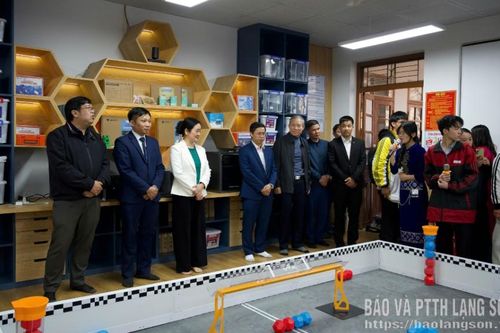 Trường Trung học phổ thông Chi Lăng ra mắt phòng học STEM Innovation